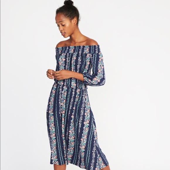 Old Navy Dresses & Skirts - 💙PRICE DROPPED💙 Off the Shoulder Dress